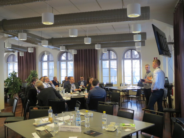 Roundtables 600px