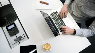 tyler franta iusJ25iYu1c unsplash
