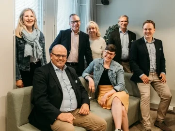 Stefan Råback neuvotteluhuoneessa